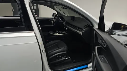 Audi Q7 (4M) 45 TFSI 2019 10