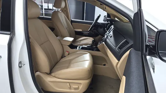 Kia 카니발 7 2015 26