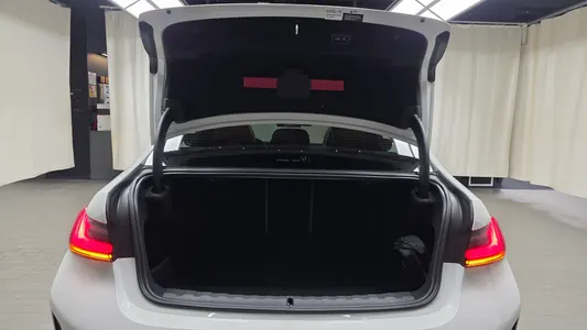 BMW 3 Series (G20) 320i M 2024 16