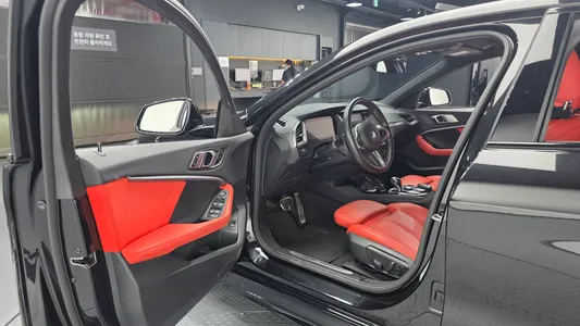 BMW 1 Series (F40) 120i M 2021 9