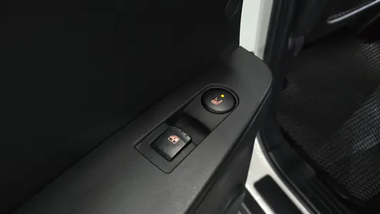 KG Mobility 코란도 스포츠 2.2 4WD 2016 15