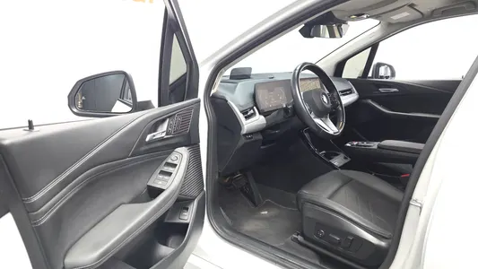 BMW 2 Series Tourer (U06) 220i 2023 10