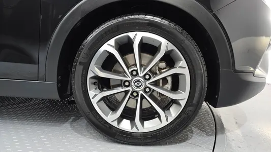 KG Mobility Tivoli LX 4WD 2017 5