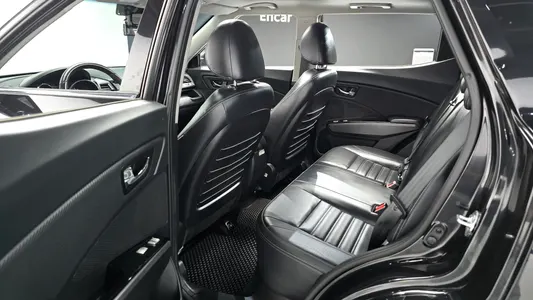 KG Mobility Tivoli LX 4WD 2017 11
