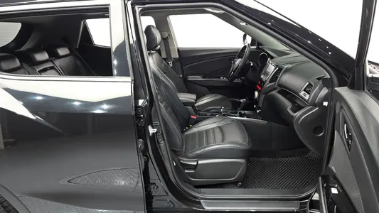 KG Mobility Tivoli LX 4WD 2017 26