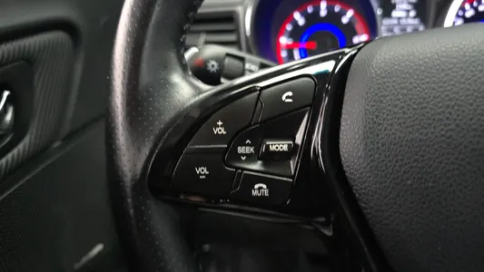 KG Mobility Tivoli LX 4WD 2017 28