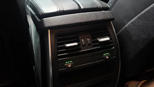 BMW 5 Series GT (F07) GT ED Edition 2015 29