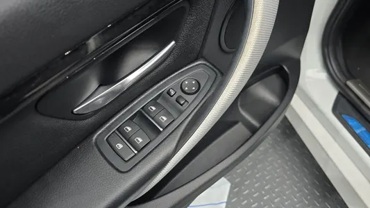 BMW 3 Series (F30) 320d M 2018 14