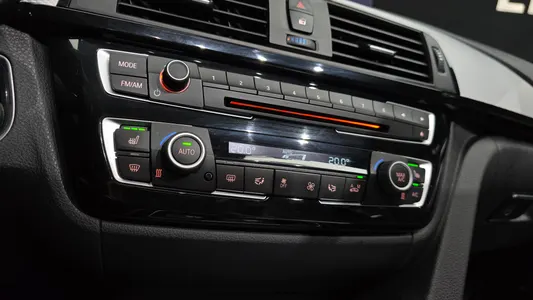 BMW 3 Series (F30) 320d M 2018 27