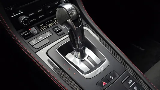 Porsche 718 4.0 GT4 2023 9