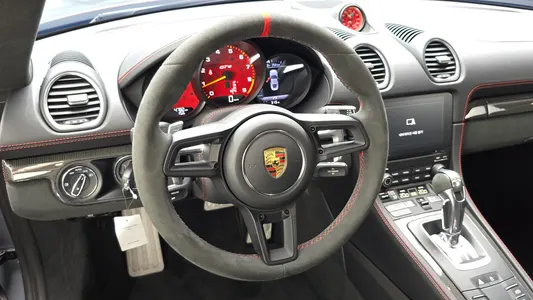 Porsche 718 4.0 GT4 2023 12