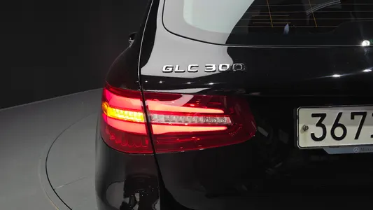 Mercedes-Benz GLC-Class X253 GLC300 4MATIC AMG Line 2019 23