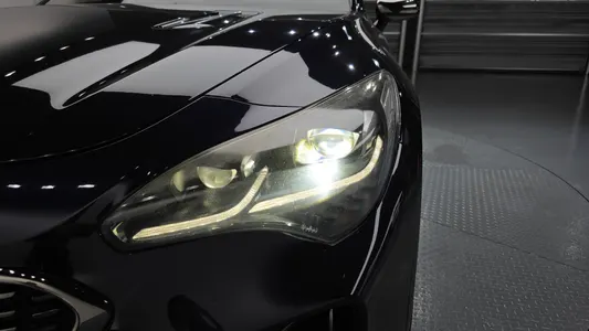 Kia Stinger 2.0 2WD 2017 22
