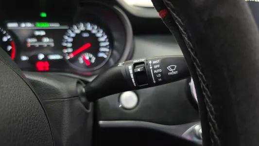 Kia Stinger 2.0 2WD 2017 28
