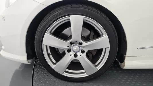 Mercedes-Benz E-Class W212 E350 2011 4