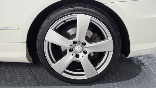 Mercedes-Benz E-Class W212 E350 2011 21