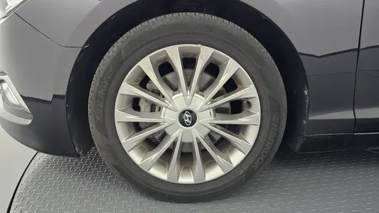 Hyundai LF 1.7 2016 5