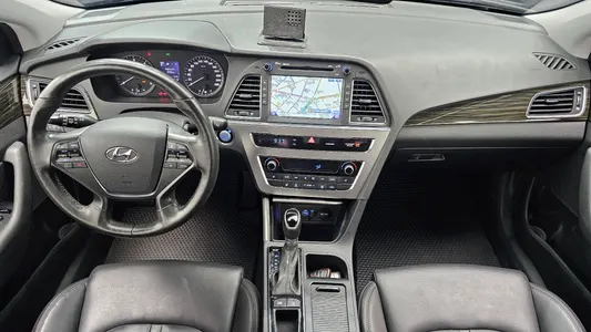 Hyundai LF 1.7 2016 7