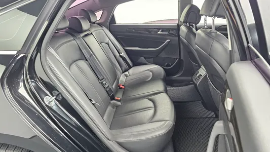 Hyundai LF 1.7 2016 11
