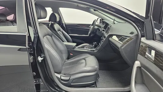 Hyundai LF 1.7 2016 27