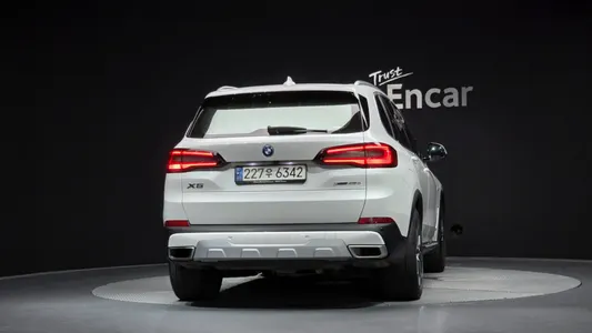 BMW X5 (G05) xDrive 45e xLine 2023 4