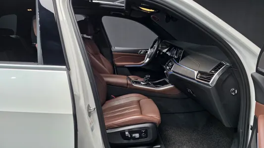 BMW X5 (G05) xDrive 45e xLine 2023 11