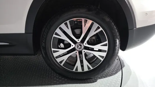 Mercedes-Benz GLB-Class X247 GLB200 d 2024 22