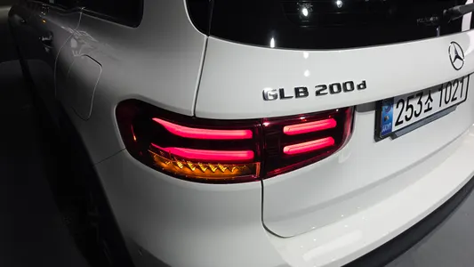 Mercedes-Benz GLB-Class X247 GLB200 d 2024 24