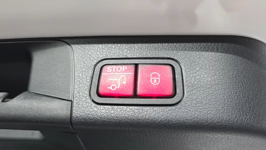 Mercedes-Benz GLB-Class X247 GLB200 d 2024 28