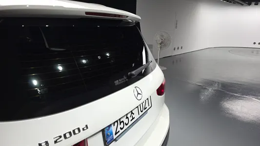 Mercedes-Benz GLB-Class X247 GLB200 d 2024 38