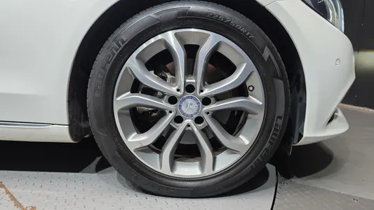Mercedes-Benz C-Class W205 C220 d 2015 21