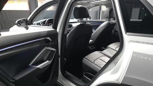 Audi Q3 (F3) 35 TDI 2020 26