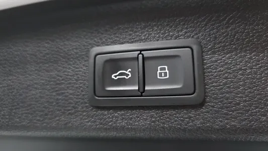 Audi Q3 (F3) 35 TDI 2020 29