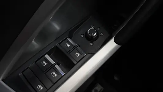 Audi Q3 (F3) 35 TDI 2020 30