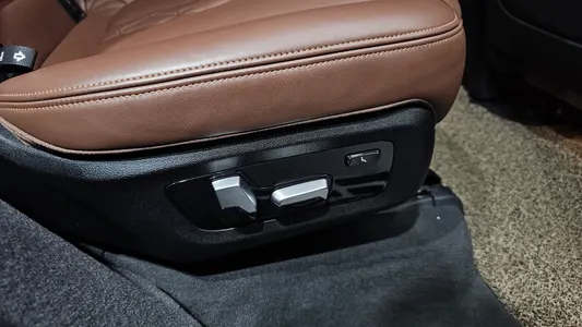 BMW X7 (G07) xDrive 40i 7 2021 38