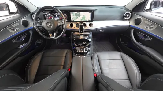 Mercedes-Benz E-Class W213 E200 2018 7