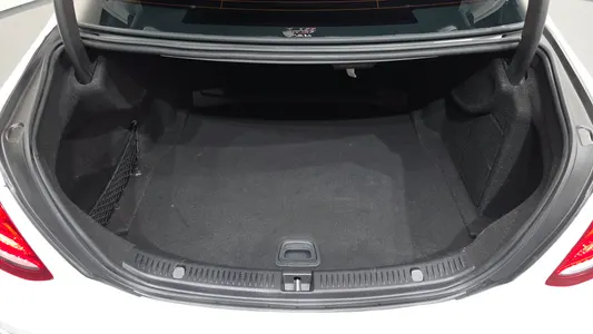 Mercedes-Benz E-Class W213 E200 2018 16