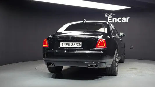 Rolls-Royce 고스트 6.6 EWB V12 2019 4