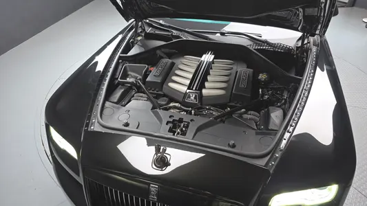 Rolls-Royce 고스트 6.6 EWB V12 2019 6