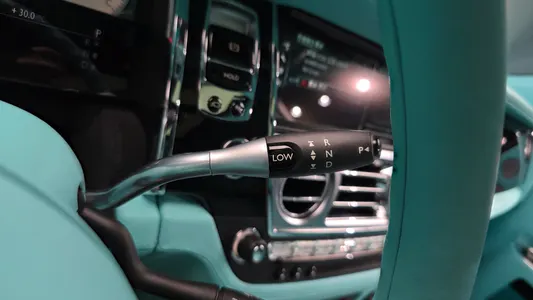Rolls-Royce 고스트 6.6 EWB V12 2019 9