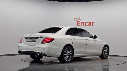 Mercedes-Benz E-Class W213 E300 4MATIC 2018