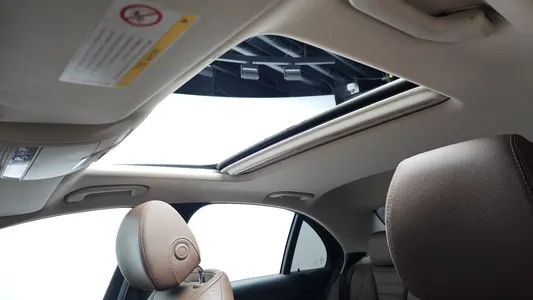 Mercedes-Benz E-Class W213 E300 4MATIC 2018 32