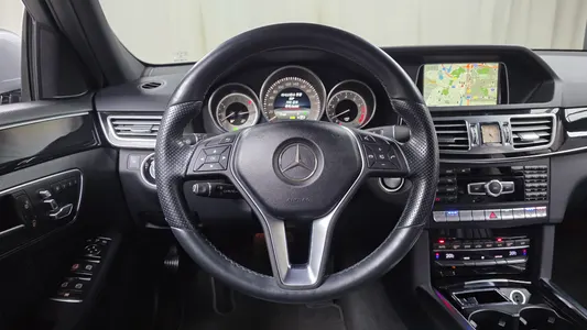 Mercedes-Benz E-Class W212 E350 4MATIC 2013 13