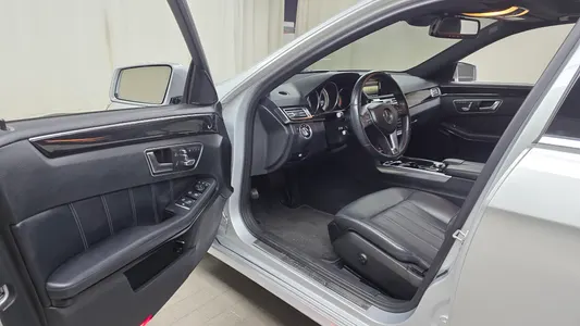 Mercedes-Benz E-Class W212 E350 4MATIC 2013 9