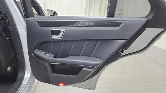 Mercedes-Benz E-Class W212 E350 4MATIC 2013 25