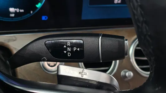 Mercedes-Benz E-Class W213 E300e 4MATIC 2021 9
