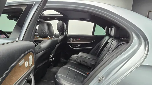 Mercedes-Benz E-Class W213 E300e 4MATIC 2021 11