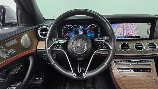 Mercedes-Benz E-Class W213 E300e 4MATIC 2021 12