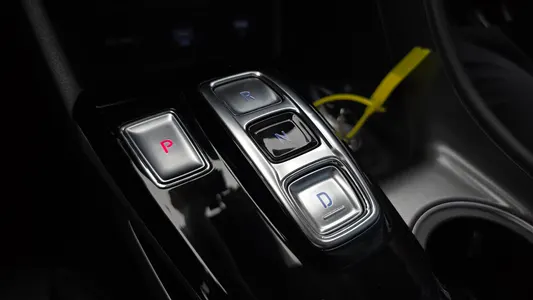 Hyundai (DN8) 2.0 2022 9