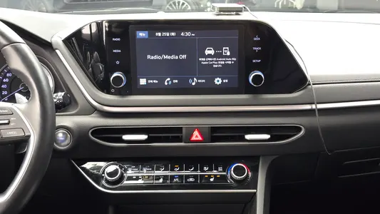 Hyundai (DN8) 2.0 2022 13